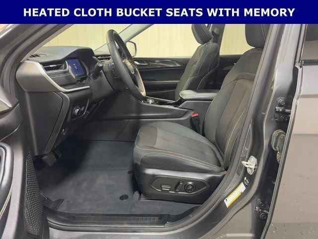 used 2023 Jeep Grand Cherokee car, priced at $25,990