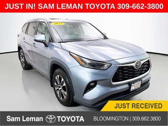 used 2023 Toyota Highlander car, priced at $36,774