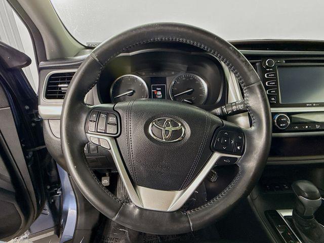 used 2015 Toyota Highlander car, priced at $11,350