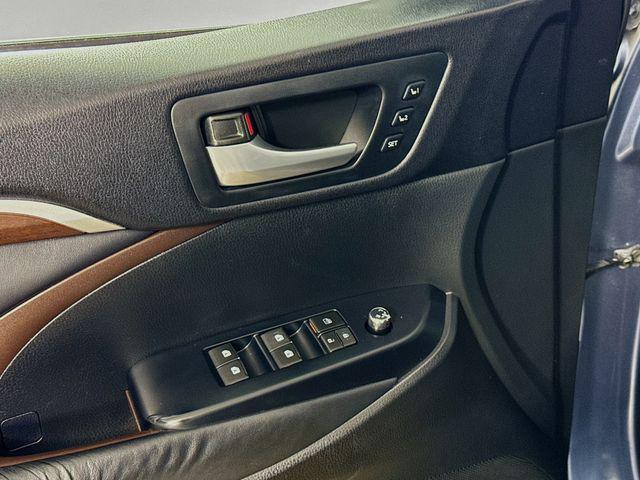 used 2015 Toyota Highlander car, priced at $11,350