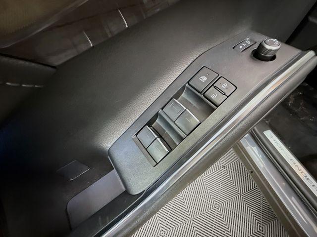 used 2023 Toyota Highlander car, priced at $33,650