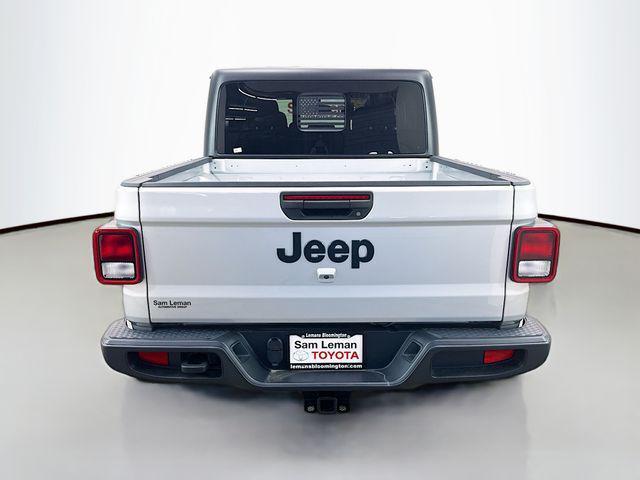 used 2022 Jeep Gladiator car, priced at $27,944