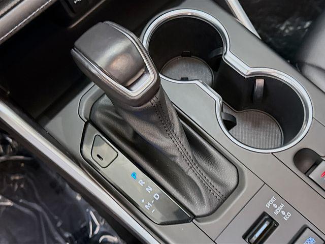 used 2021 Toyota Highlander car, priced at $31,450