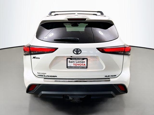 used 2021 Toyota Highlander car, priced at $31,450
