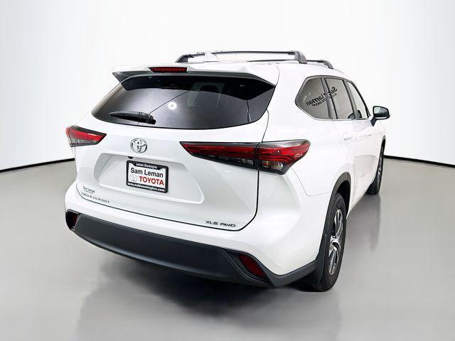 used 2023 Toyota Highlander car, priced at $34,350
