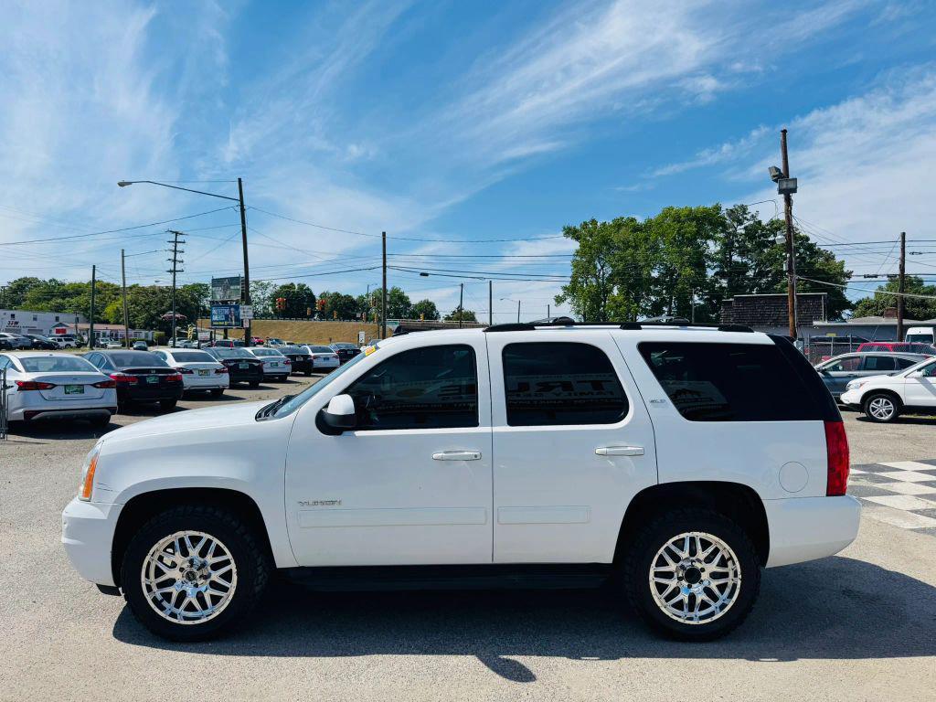 used 2013 GMC Yukon car, priced at $8,900