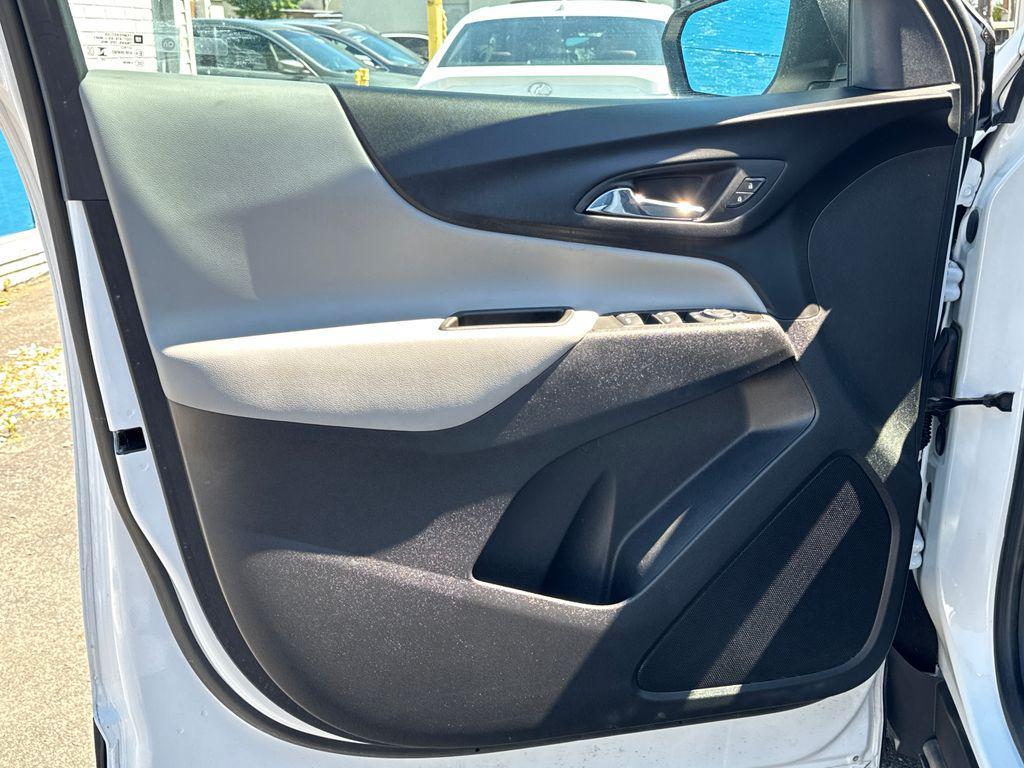 used 2023 Chevrolet Equinox car, priced at $18,978