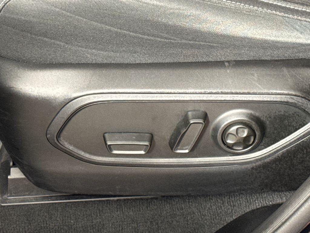 used 2024 Jeep Grand Cherokee car, priced at $26,199