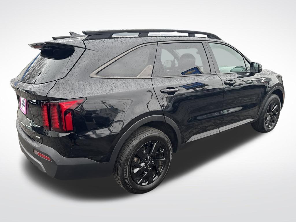 used 2023 Kia Sorento car, priced at $26,886