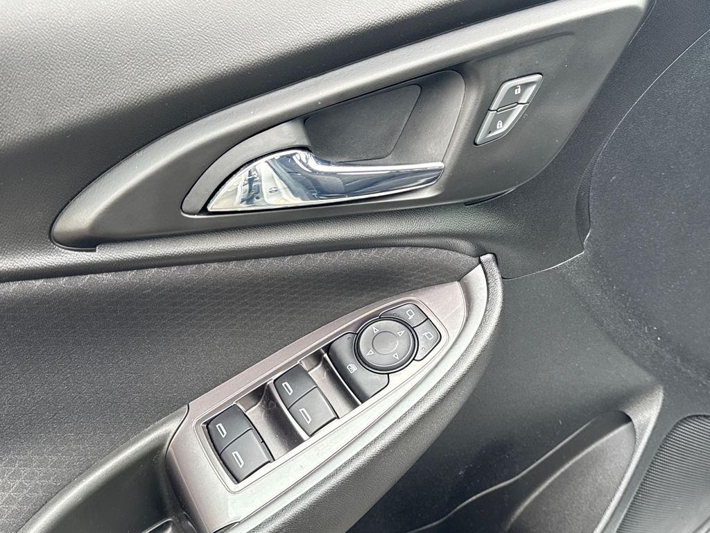 used 2021 Chevrolet Malibu car, priced at $13,555