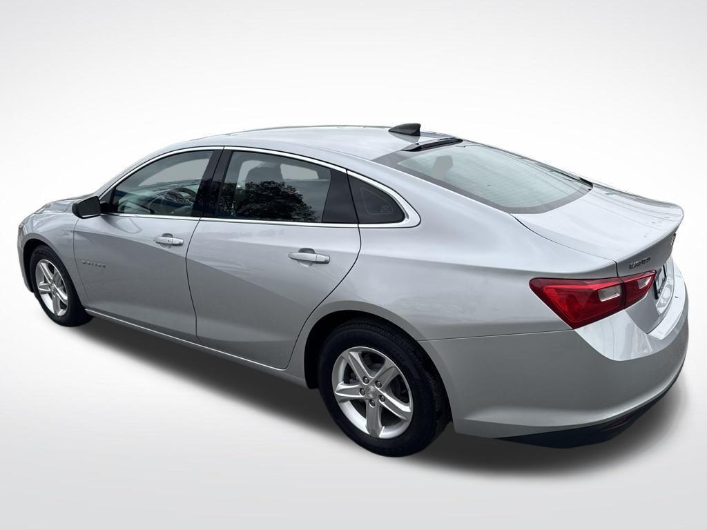 used 2021 Chevrolet Malibu car, priced at $13,555