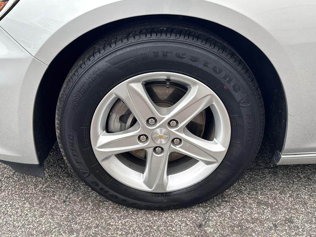 used 2021 Chevrolet Malibu car, priced at $13,555
