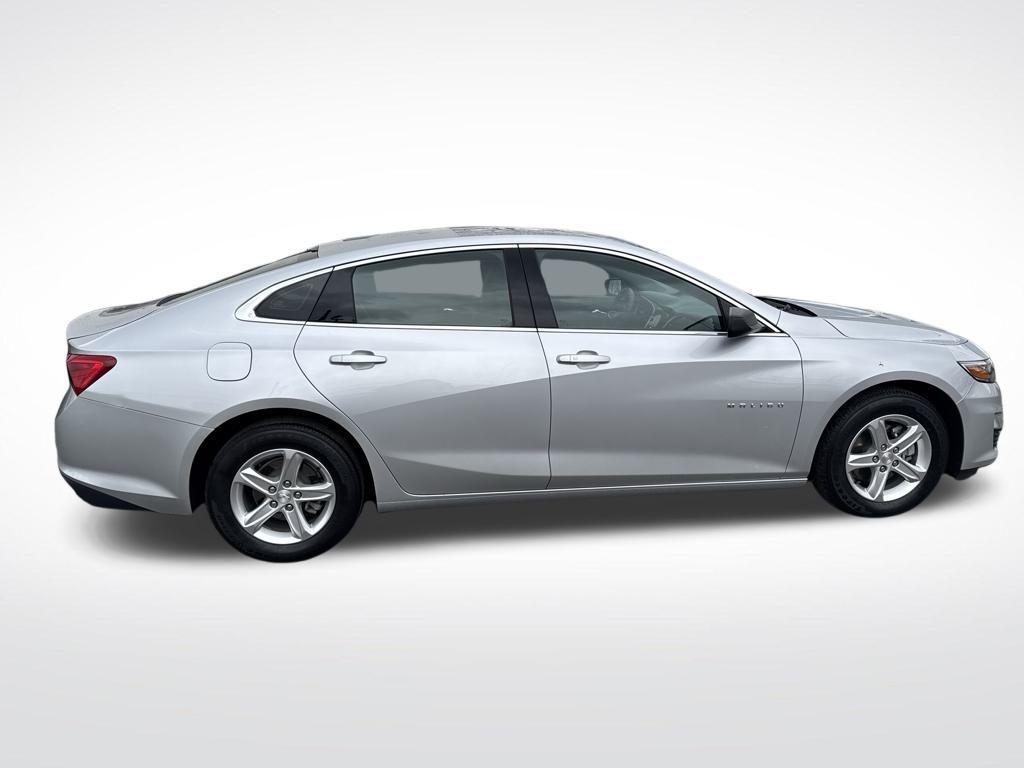 used 2021 Chevrolet Malibu car, priced at $13,555