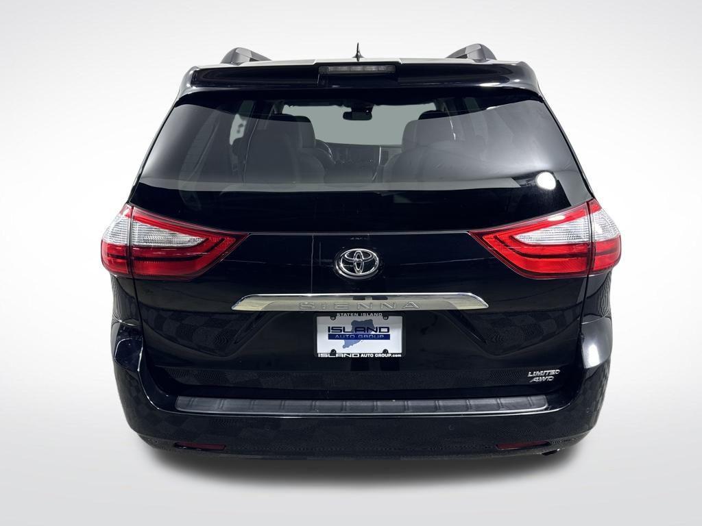 used 2018 Toyota Sienna car, priced at $25,499