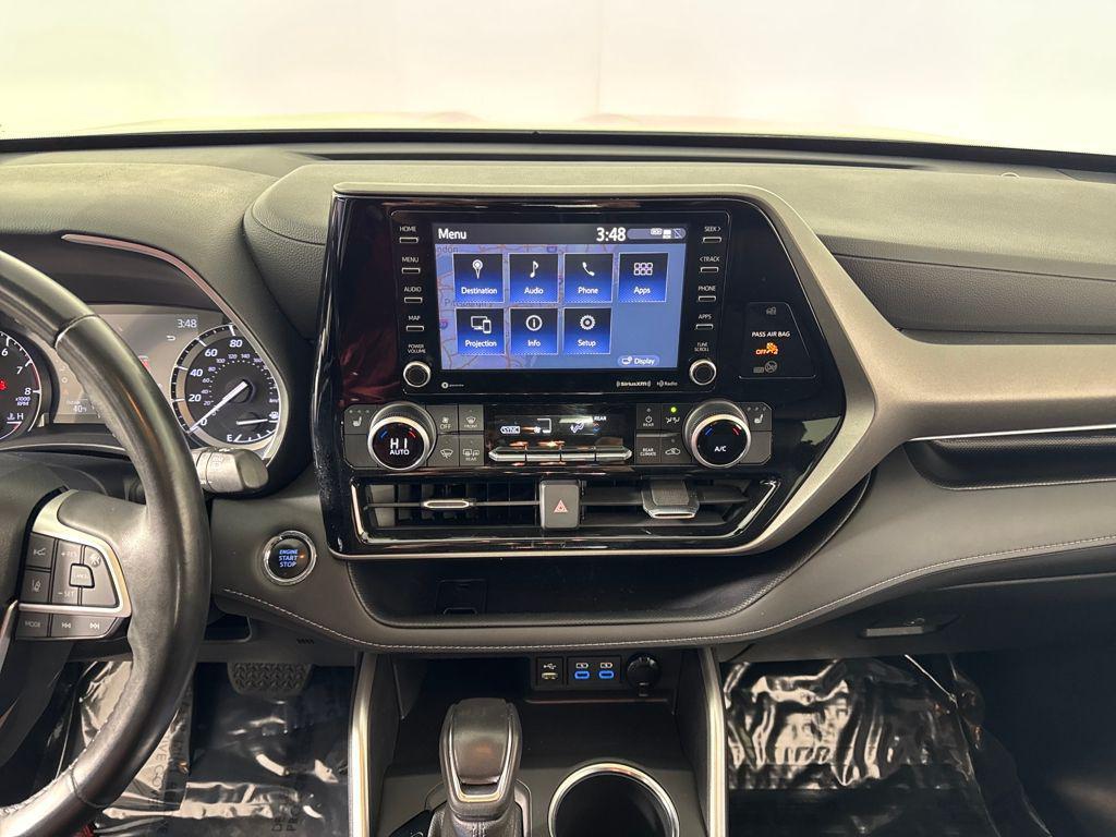 used 2022 Toyota Highlander car, priced at $37,880