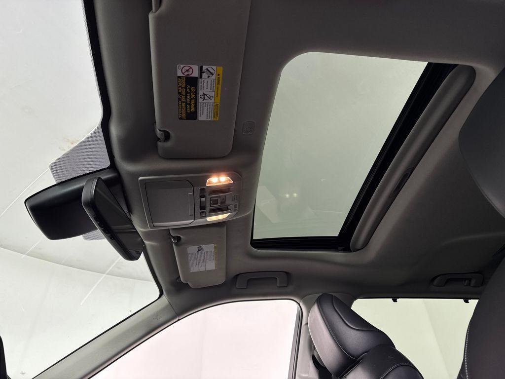 used 2022 Toyota Highlander car, priced at $37,880