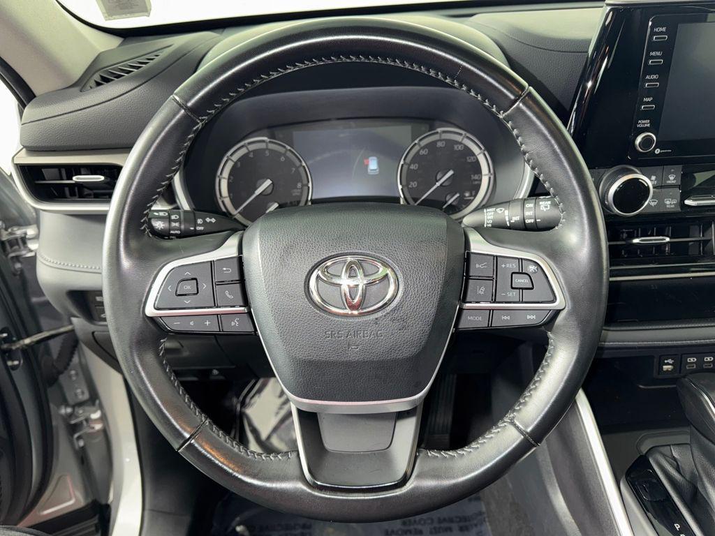 used 2022 Toyota Highlander car, priced at $37,880