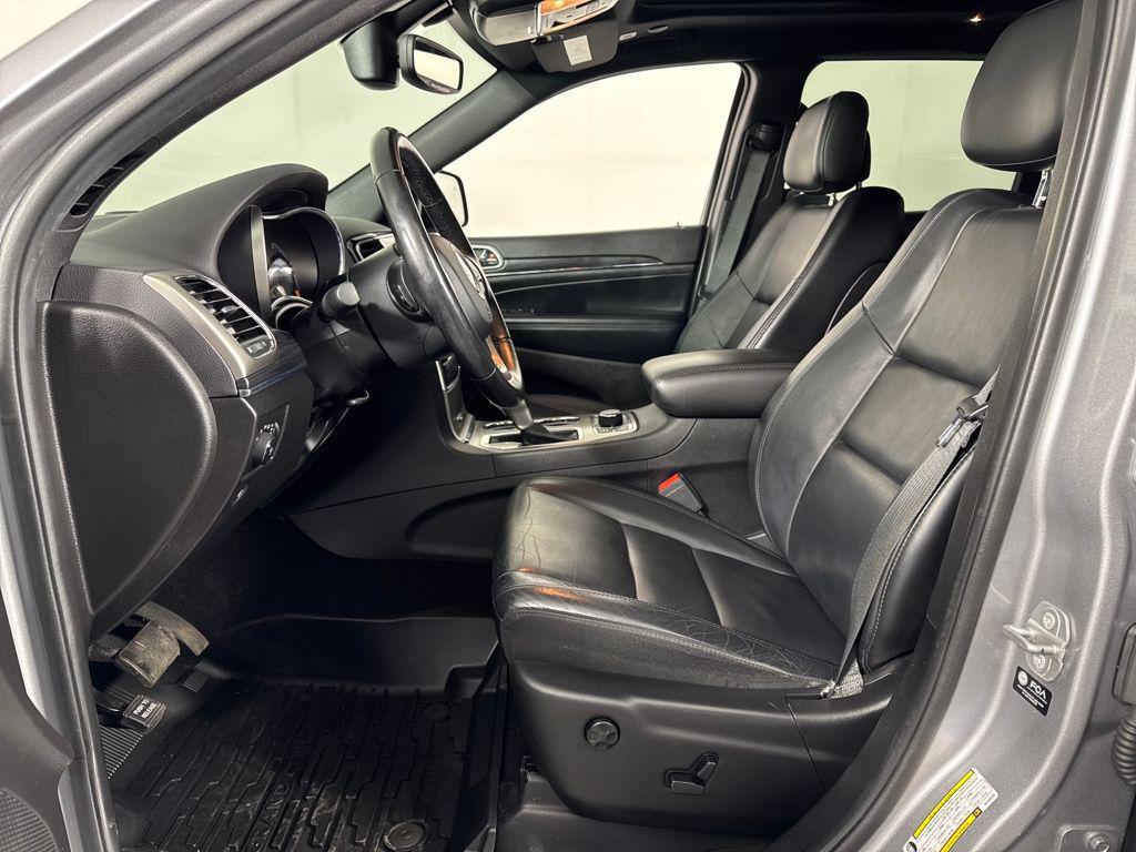 used 2021 Jeep Grand Cherokee car, priced at $23,399