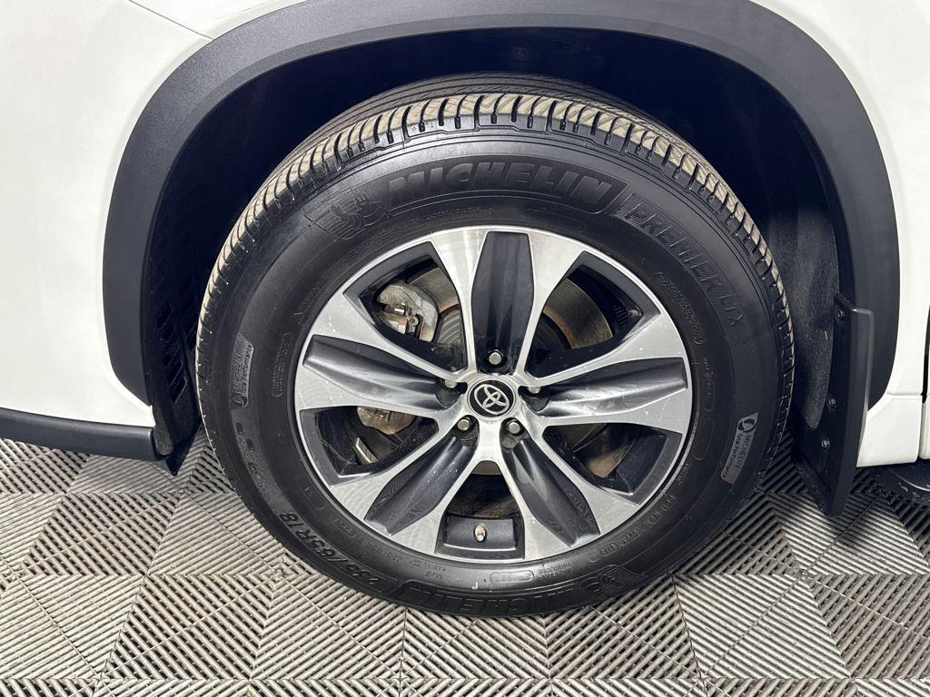 used 2023 Toyota Highlander car, priced at $37,850