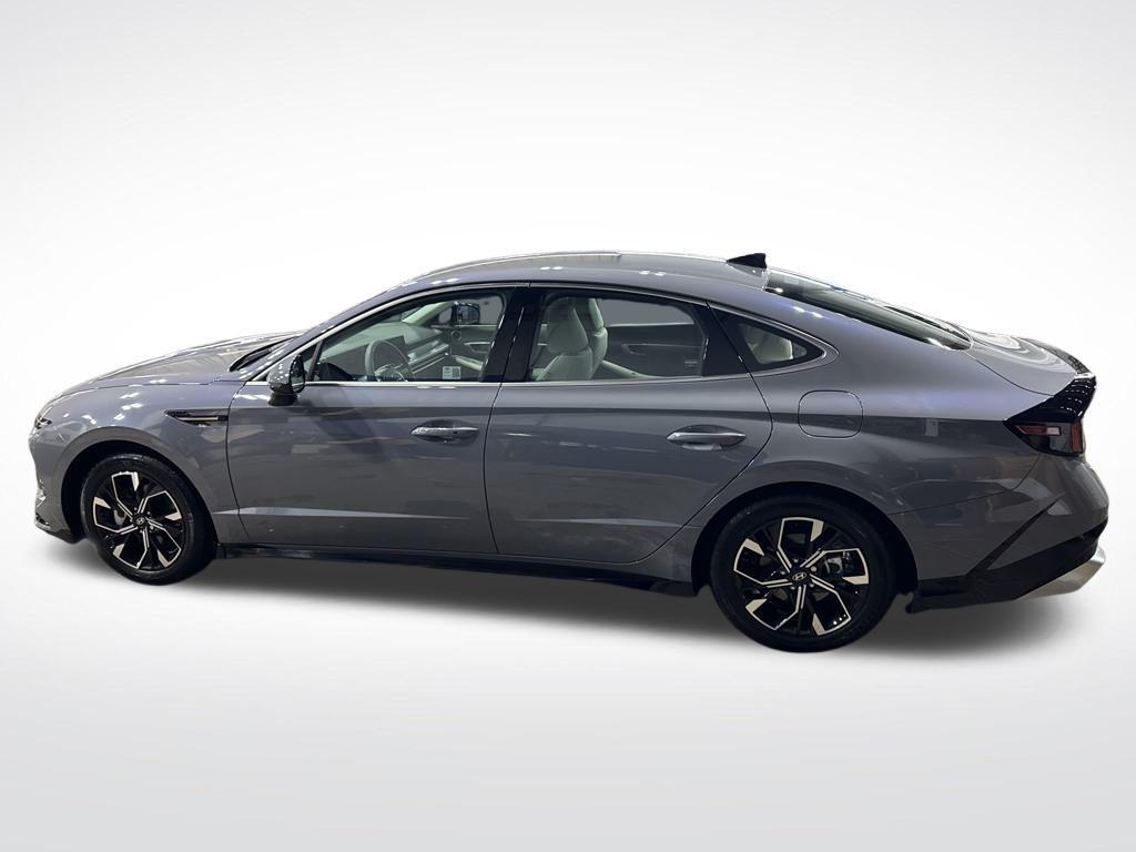 used 2024 Hyundai Sonata car, priced at $22,979