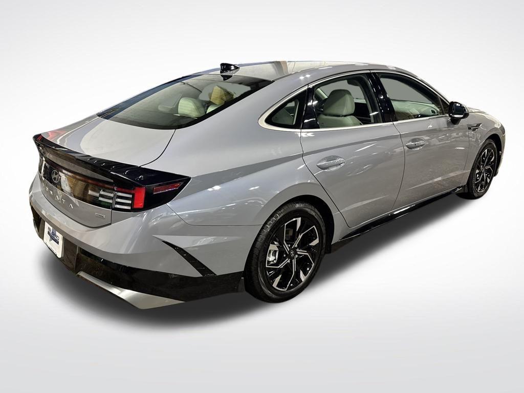 used 2024 Hyundai Sonata car, priced at $22,979