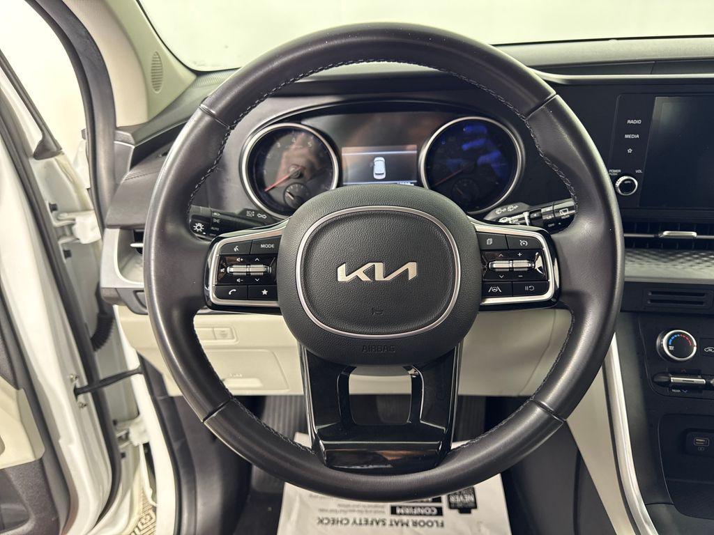 used 2024 Kia Carnival car, priced at $27,778