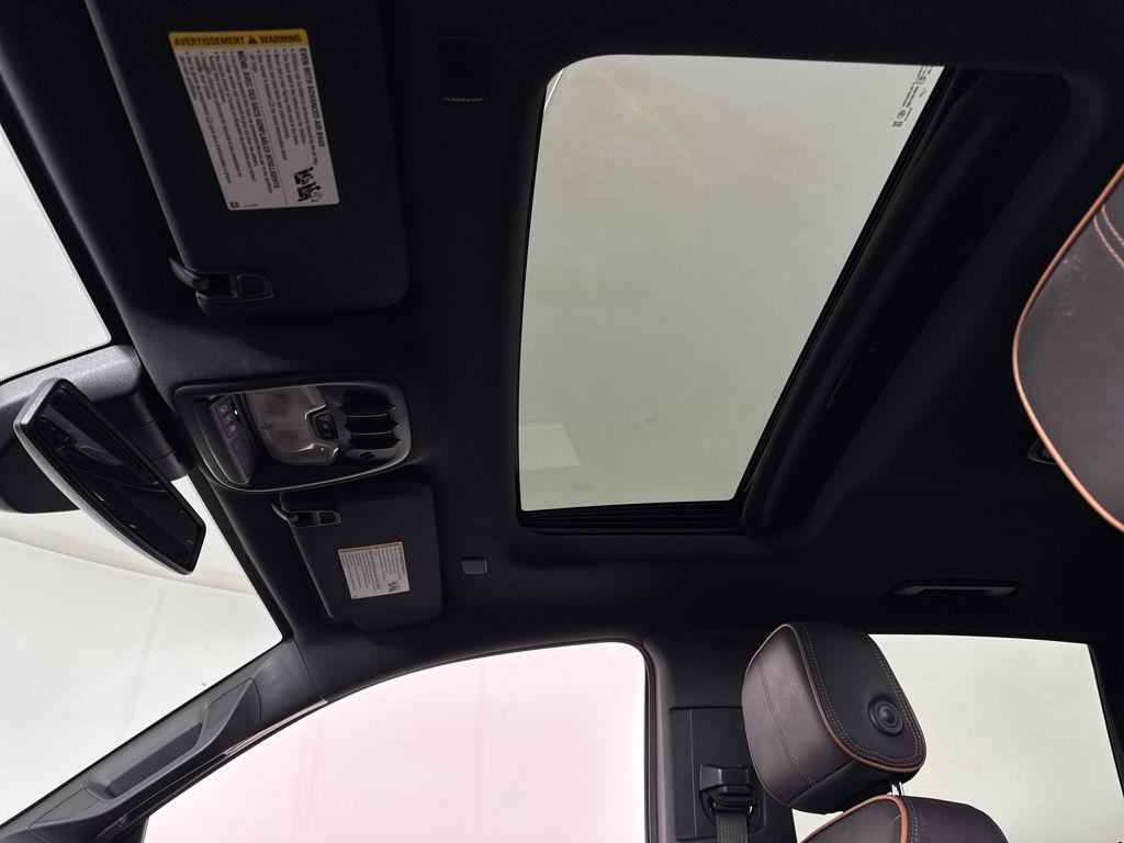 used 2023 GMC Canyon car, priced at $36,995