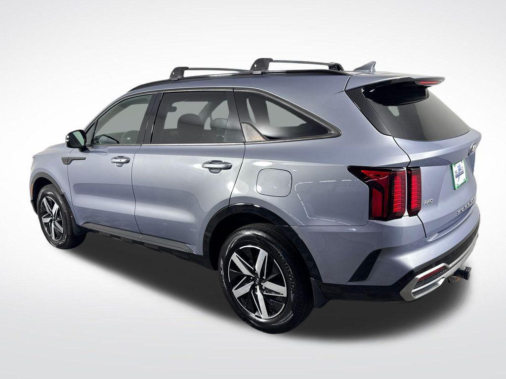 used 2021 Kia Sorento car, priced at $21,153