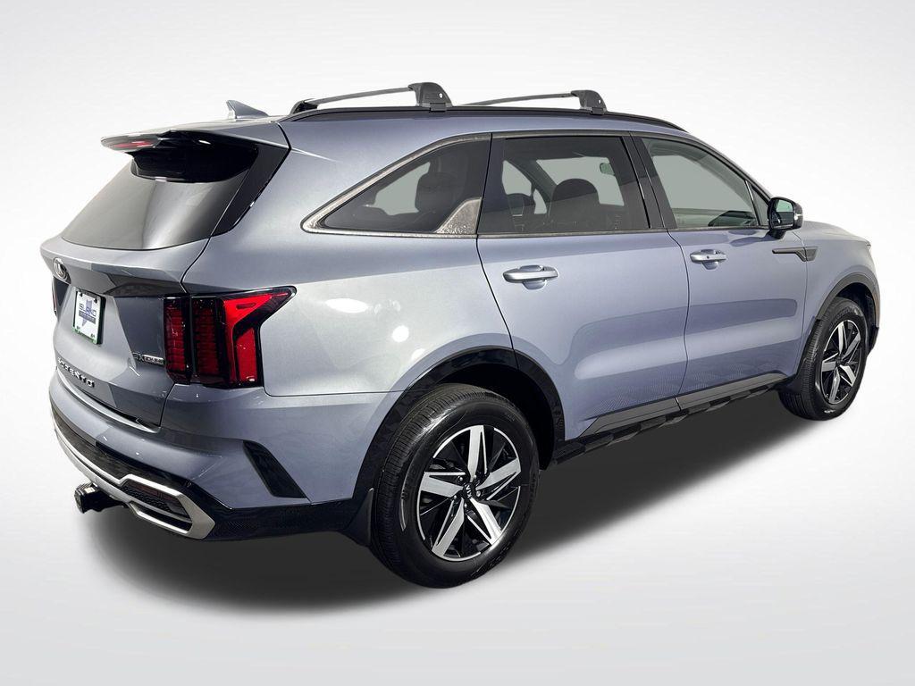 used 2021 Kia Sorento car, priced at $21,153