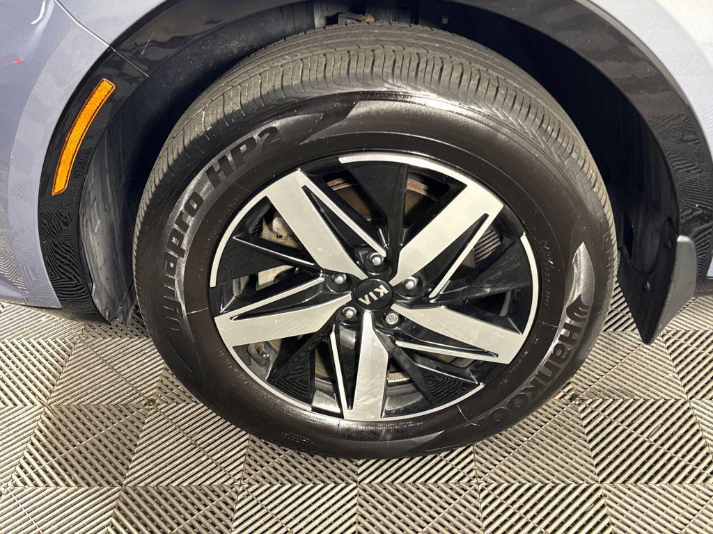 used 2021 Kia Sorento car, priced at $21,153