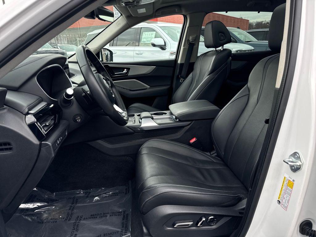 used 2023 Acura MDX car, priced at $38,995