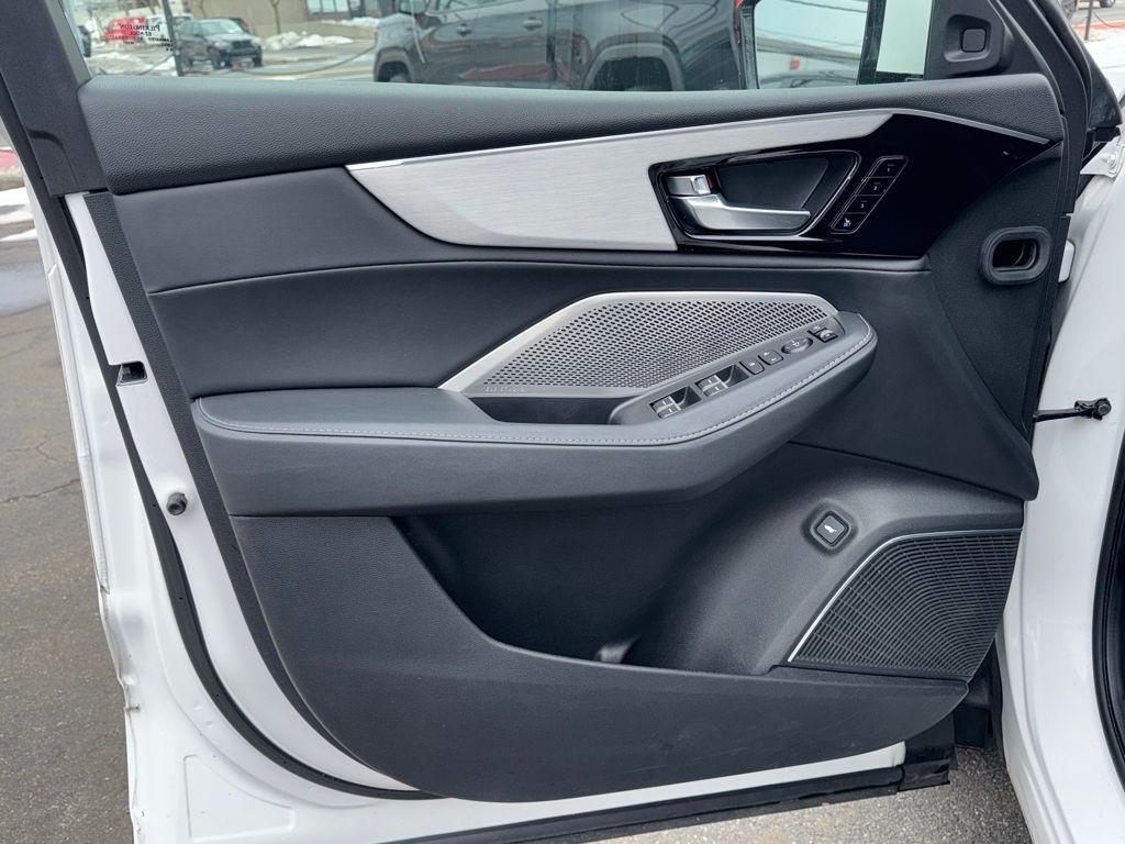 used 2023 Acura MDX car, priced at $38,995