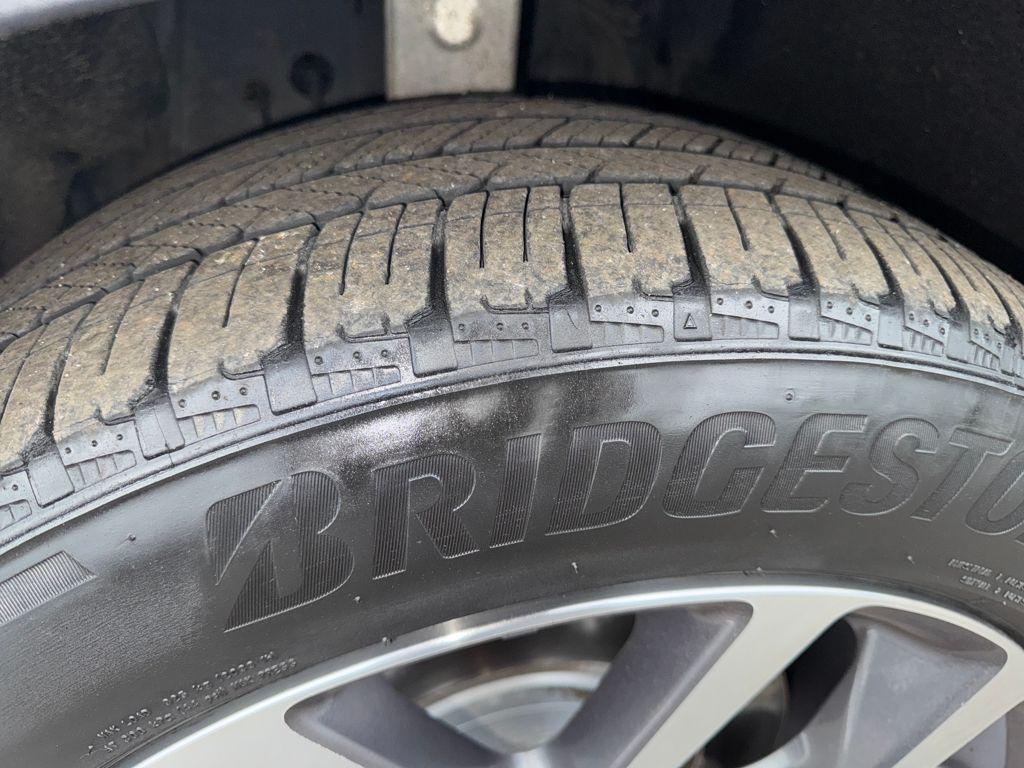 used 2023 Acura MDX car, priced at $38,995