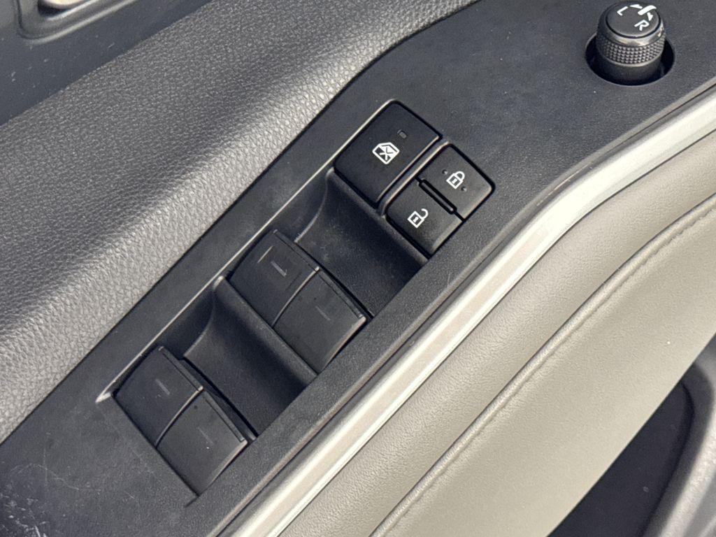 used 2023 Toyota Highlander car, priced at $36,450