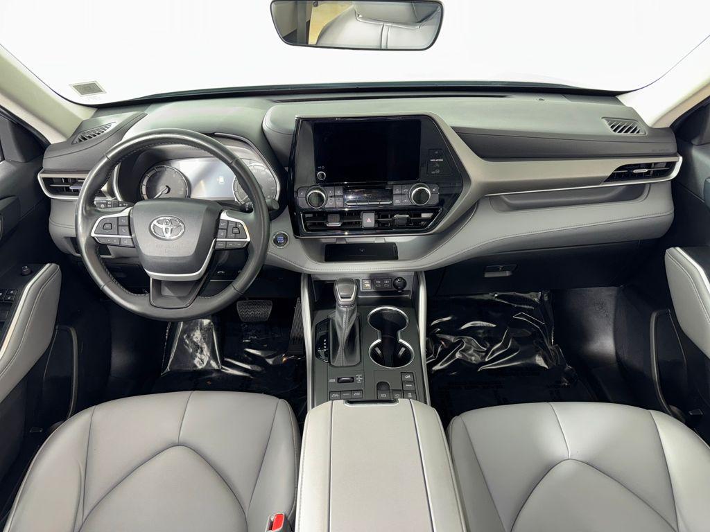 used 2023 Toyota Highlander car, priced at $36,450