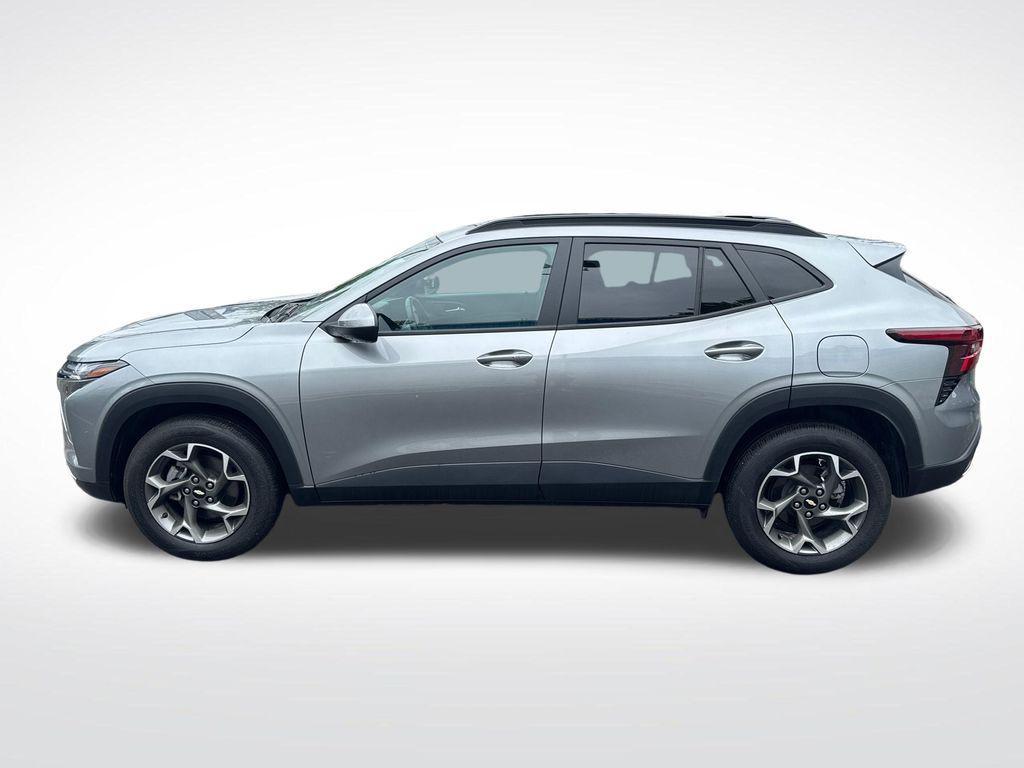 used 2024 Chevrolet Trax car, priced at $18,091
