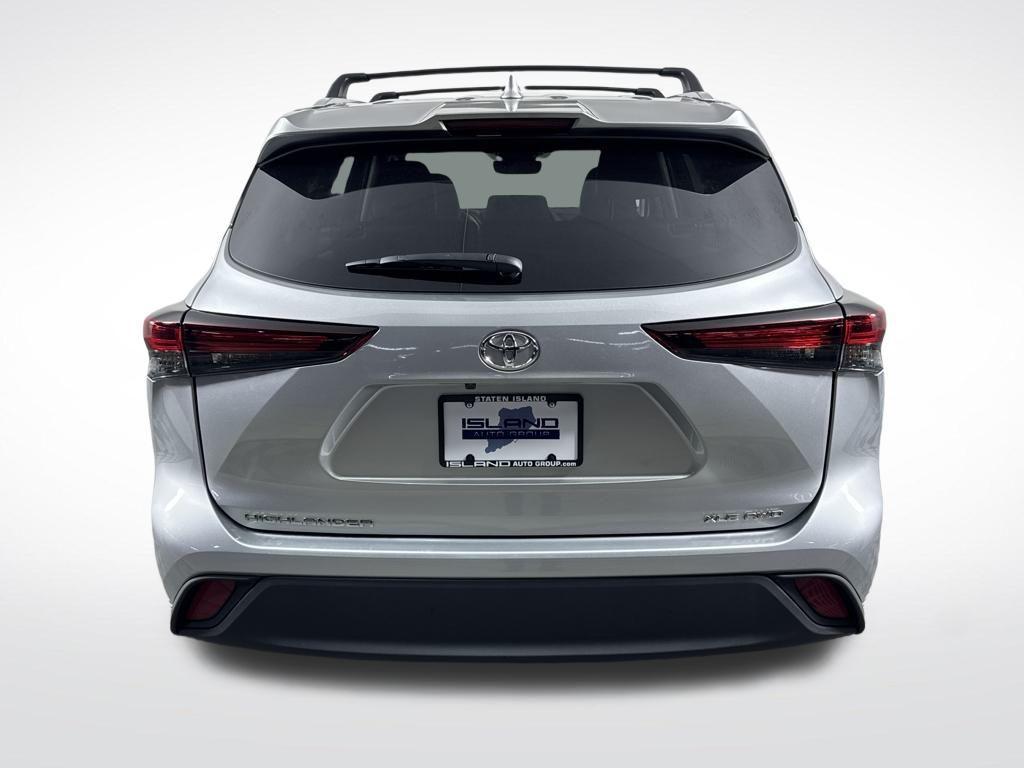 used 2024 Toyota Highlander car, priced at $42,850