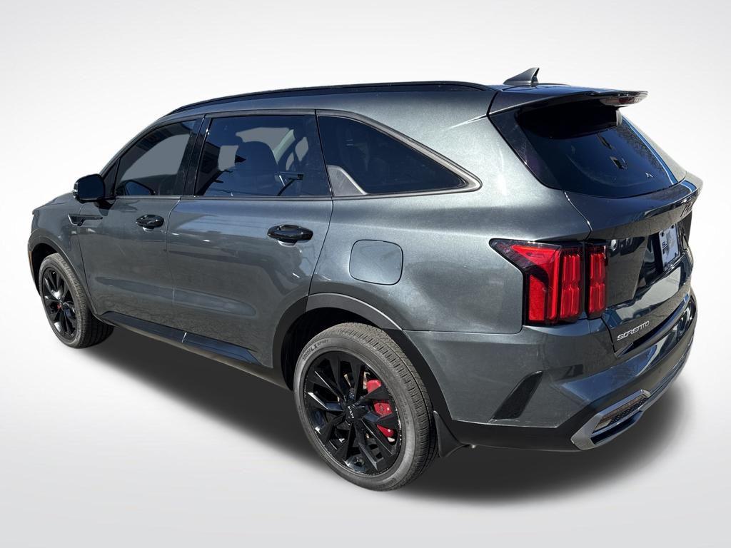 used 2023 Kia Sorento car, priced at $30,096