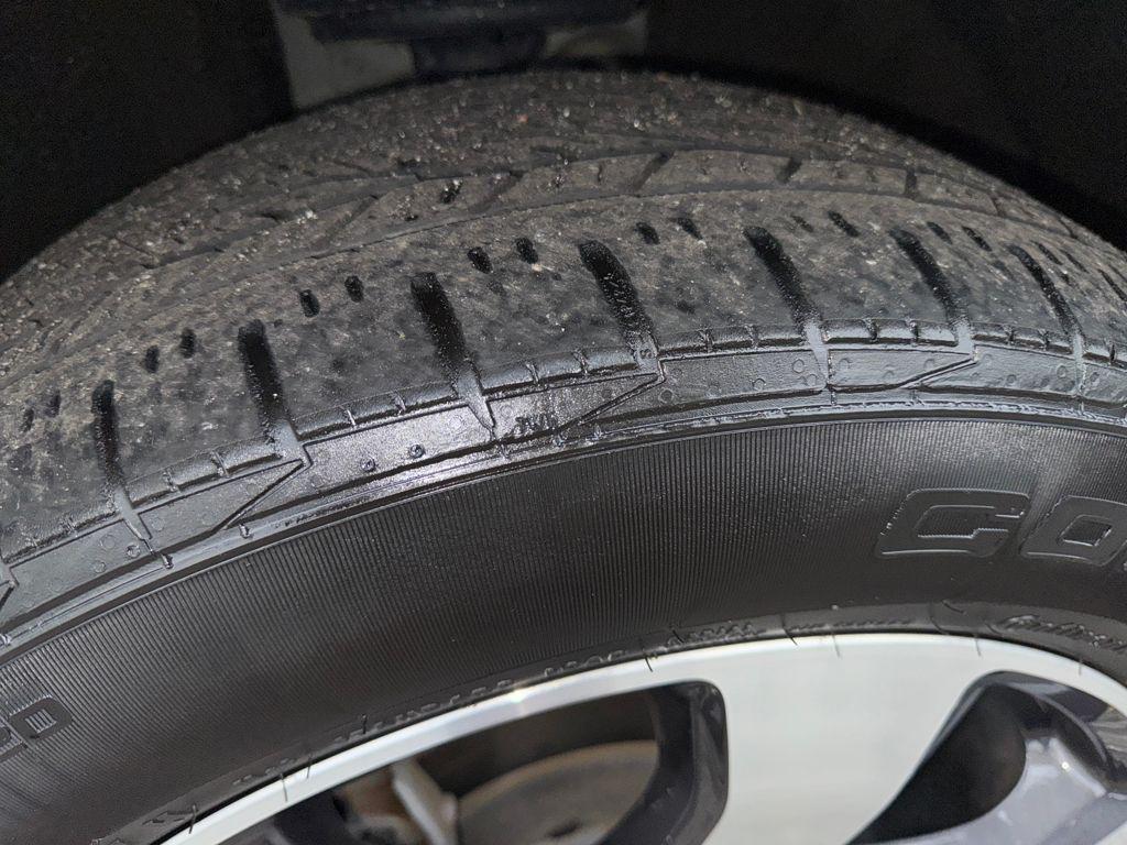 used 2023 Chevrolet Traverse car, priced at $26,606