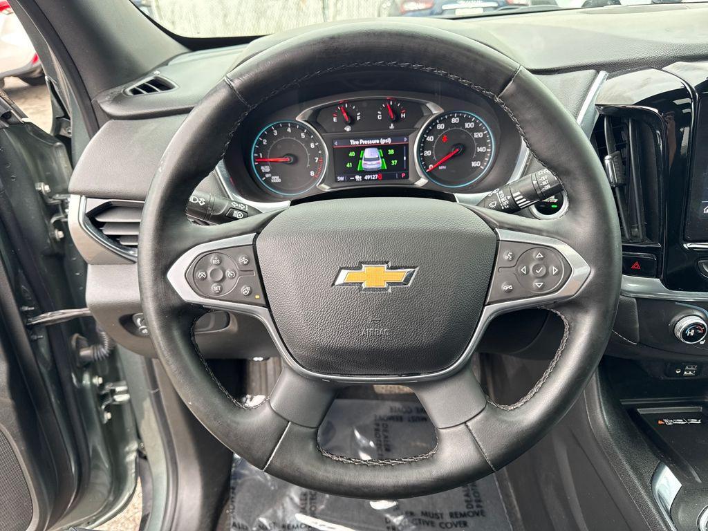 used 2023 Chevrolet Traverse car, priced at $26,606