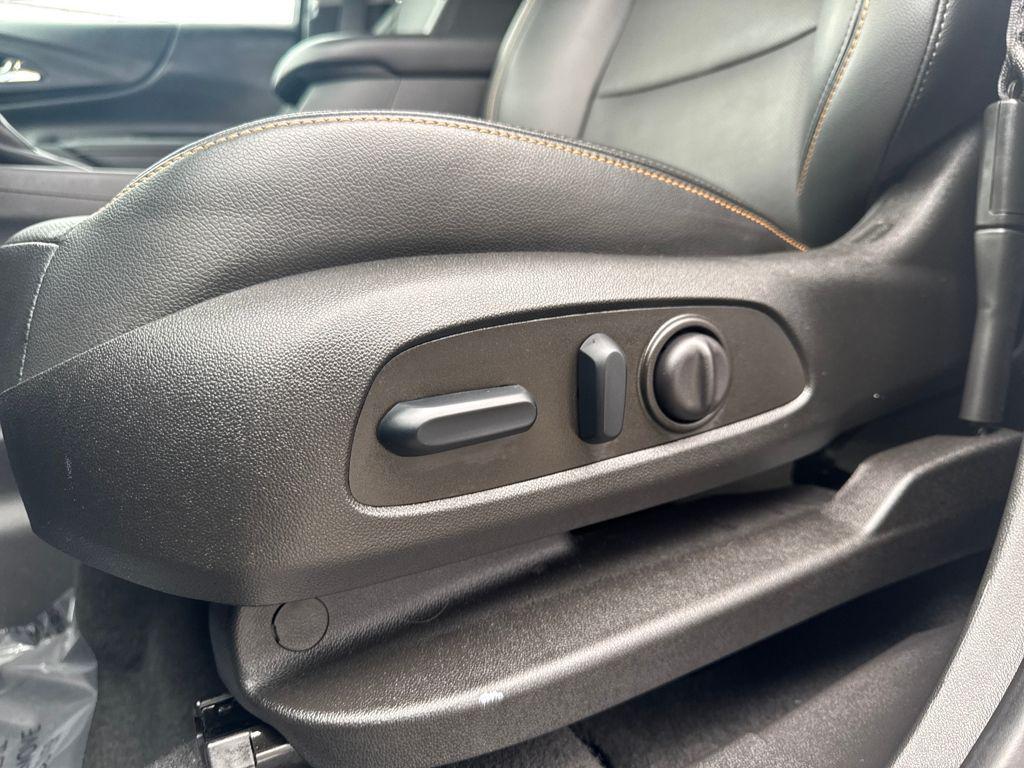 used 2022 Chevrolet Equinox car, priced at $22,998