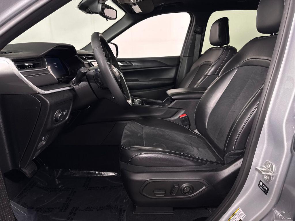 used 2024 Jeep Grand Cherokee L car, priced at $35,899