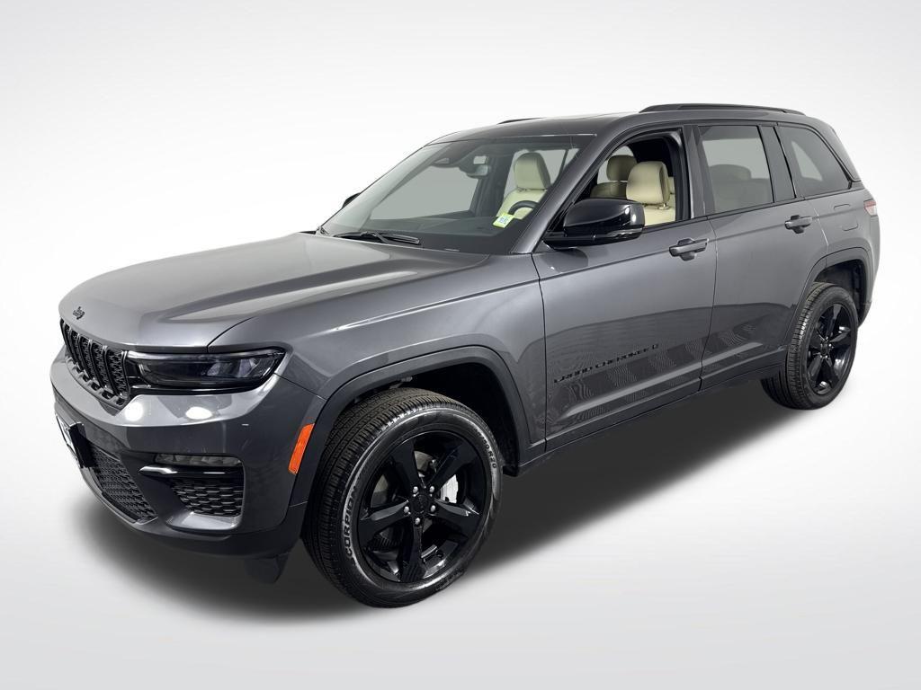 used 2024 Jeep Grand Cherokee car, priced at $37,217