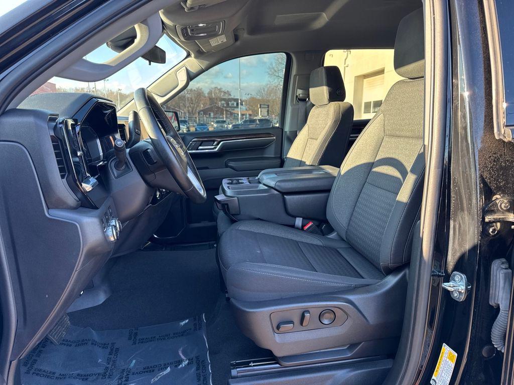 used 2023 GMC Sierra 1500 car, priced at $36,995