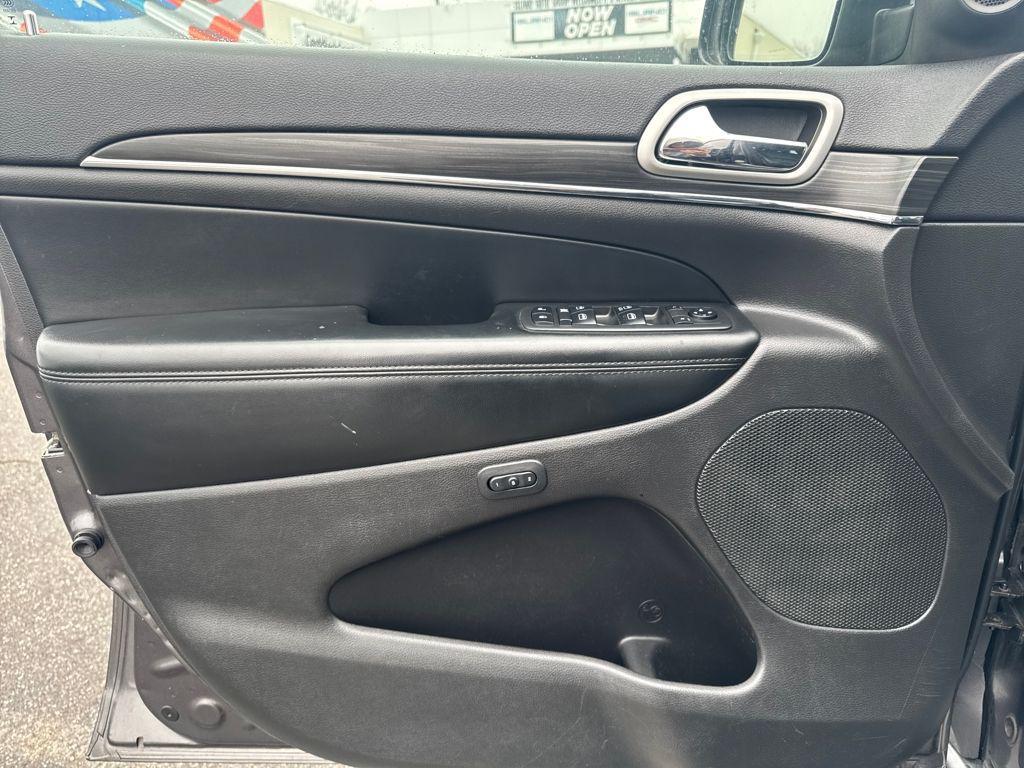 used 2019 Jeep Grand Cherokee car, priced at $16,777