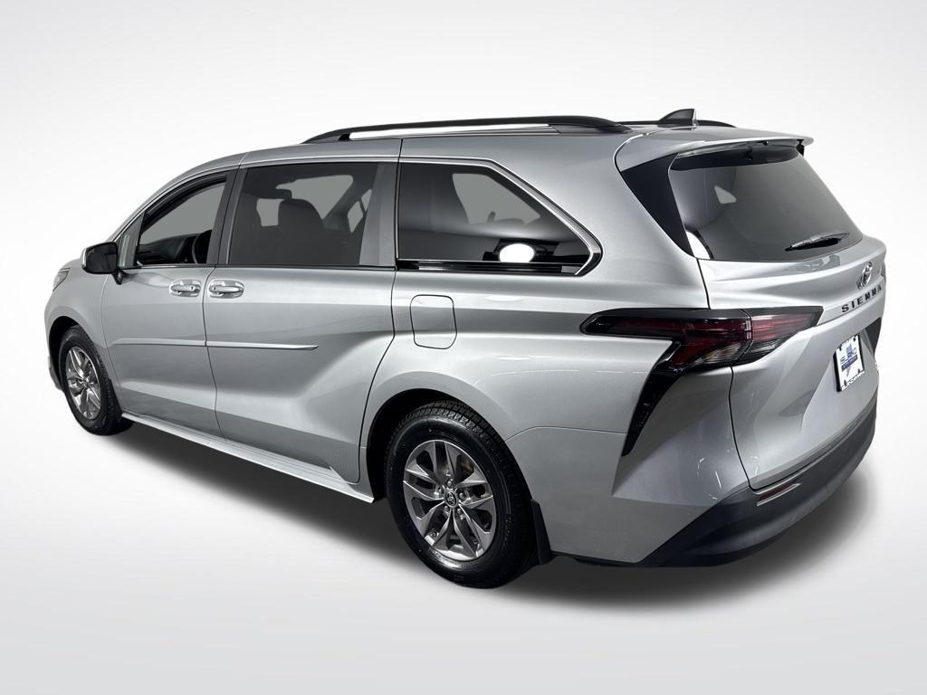 used 2023 Toyota Sienna car, priced at $37,940