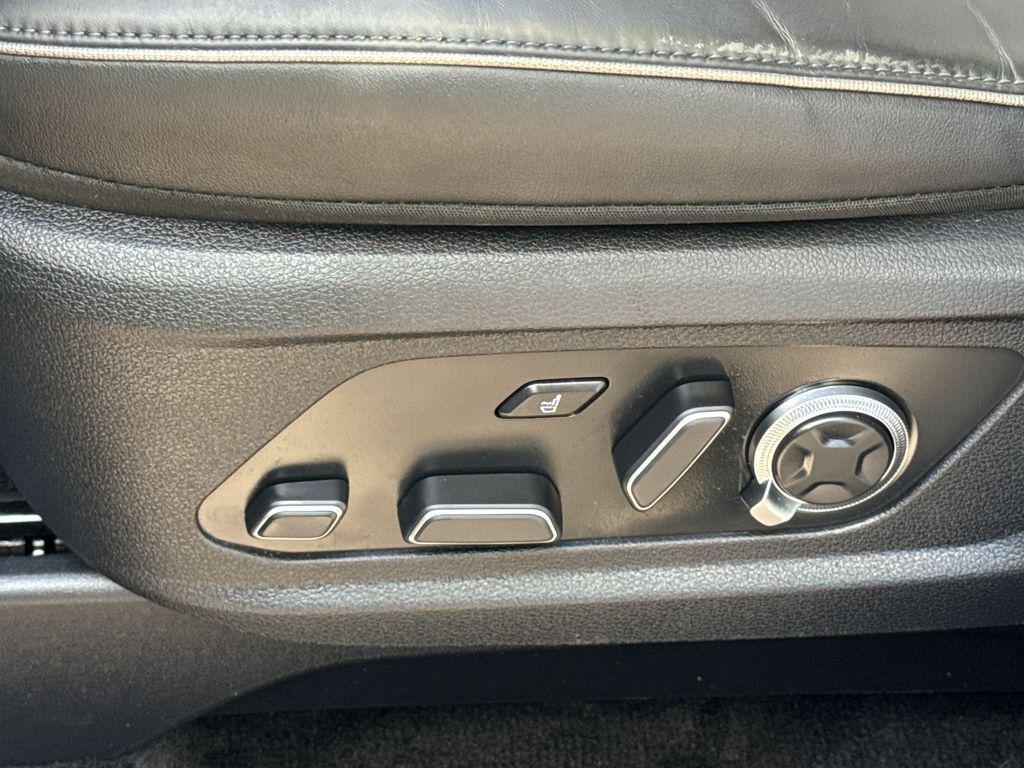 used 2025 Hyundai Palisade car, priced at $41,778