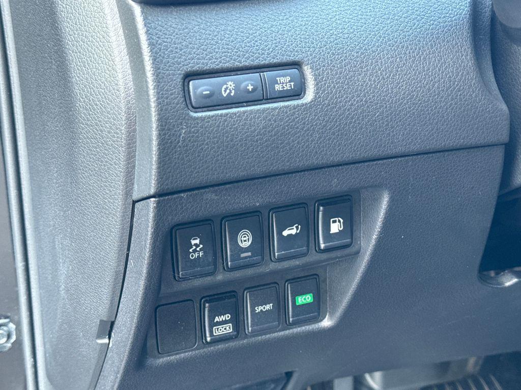 used 2020 Nissan Rogue car, priced at $13,289