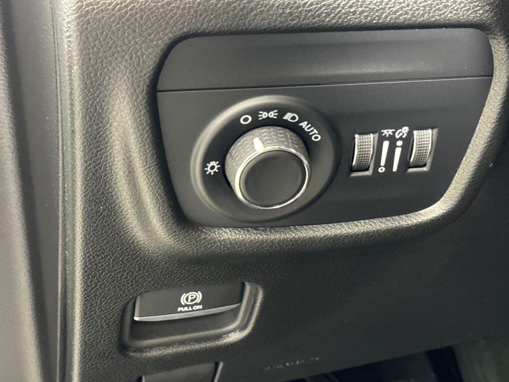 used 2024 Jeep Grand Cherokee car, priced at $34,299