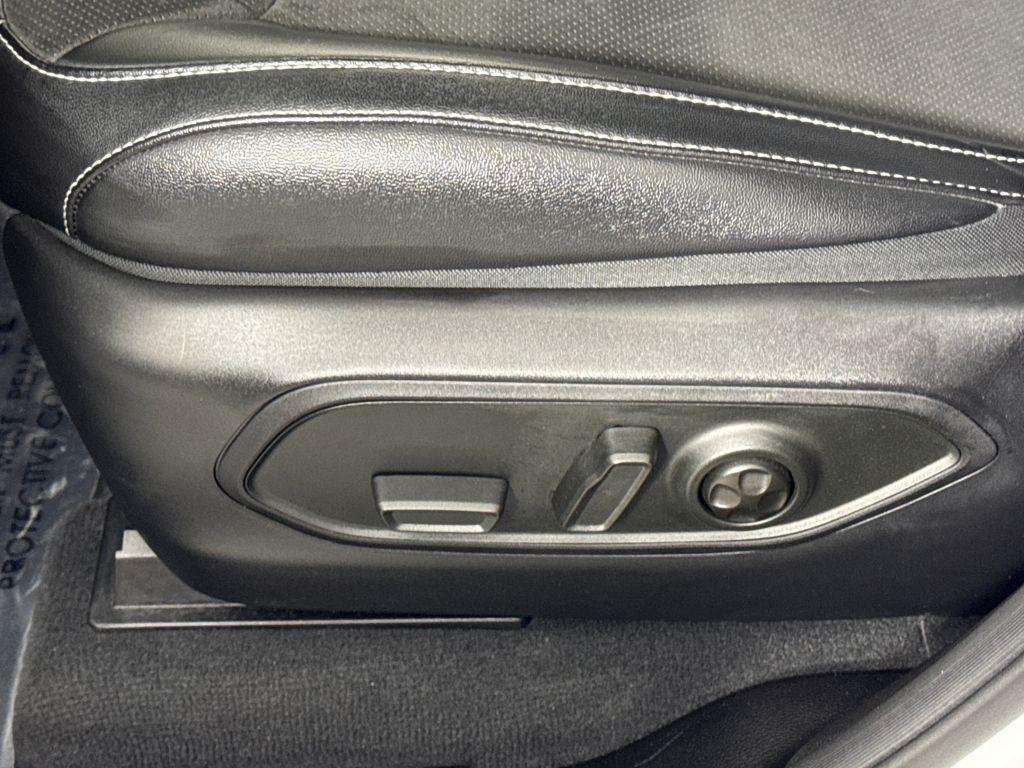 used 2024 Jeep Grand Cherokee car, priced at $34,299